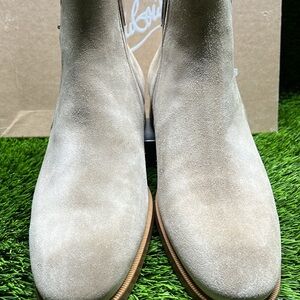 Brand New Christian Louboutin valido glad croata calif